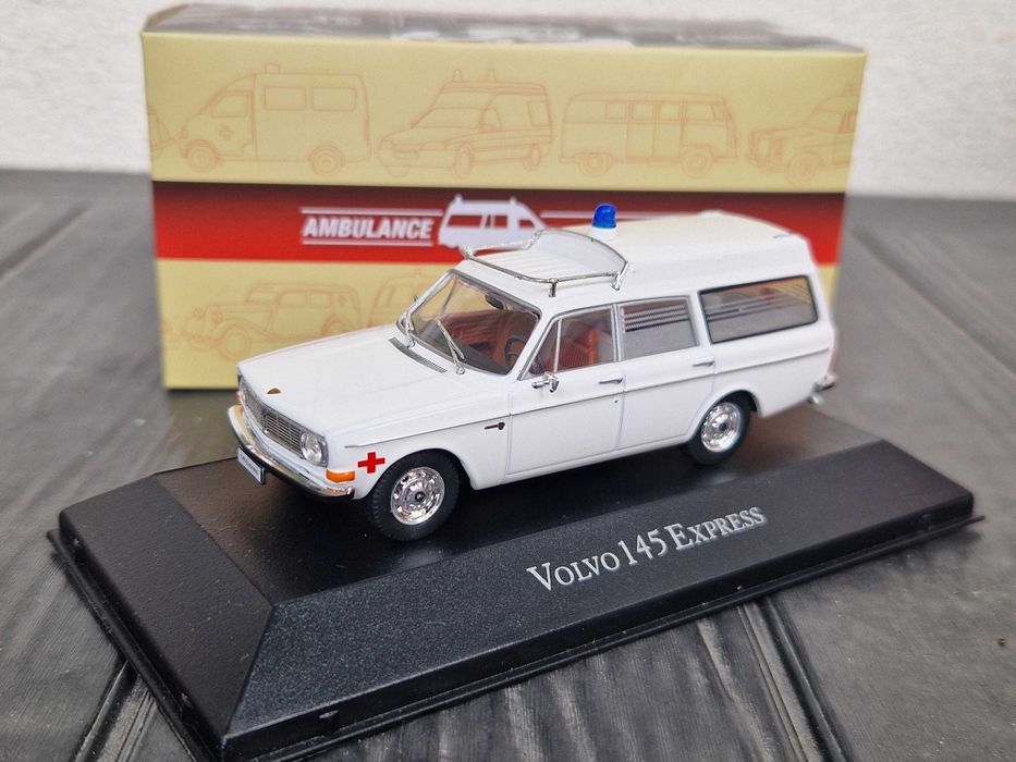 Volvo 145 Express Ambulans 1:43