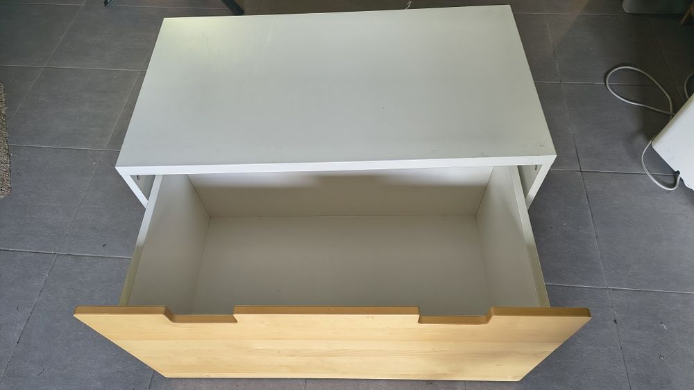 Komoda na kółkach z IKEA Stuva