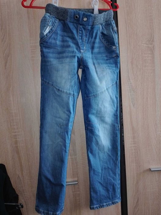 Spodnie jeansowe chłopięce r. 128/134