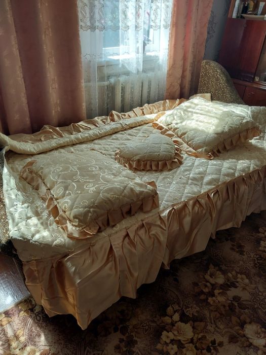 Продається покривало