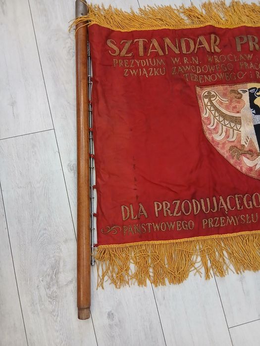 Sztandar Przechodni z okresu PRL