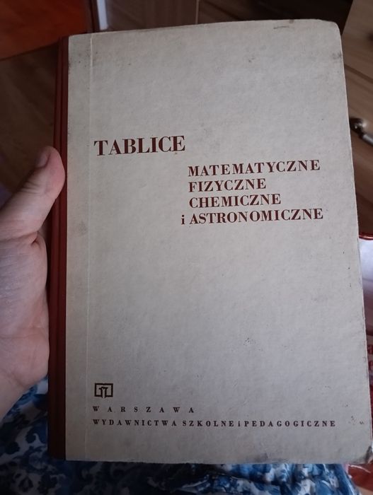 Tablice matematyczne chemiczne fizyczne astronomiczne
