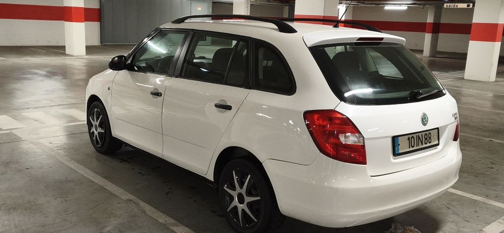 Skoda Fabia break 1.4TDI super econômico em bom estado 2490 negociável