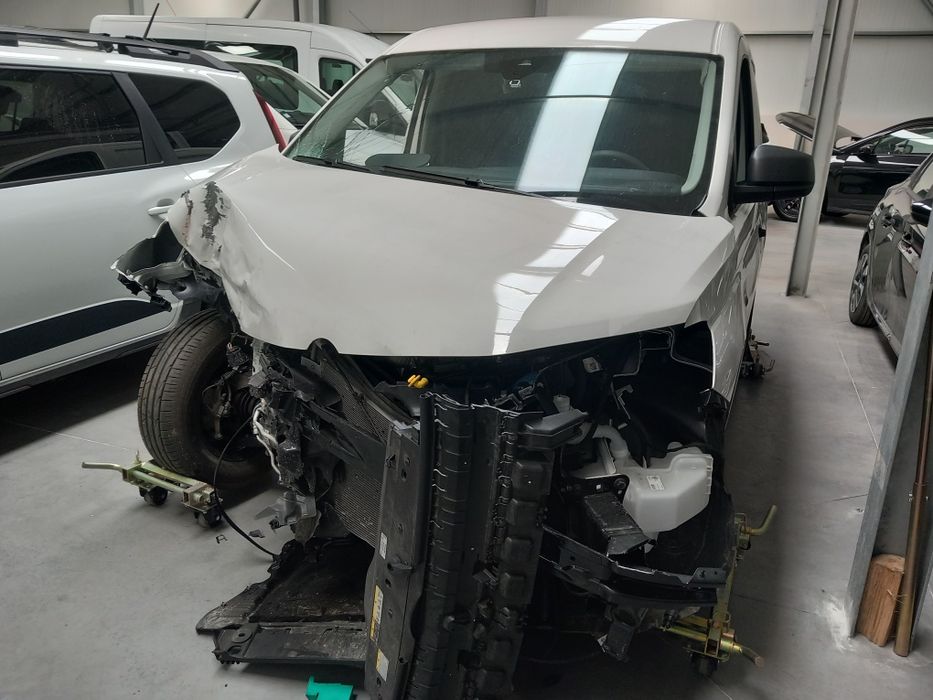 Volkswagem Caddy 2.0 tdi  2025