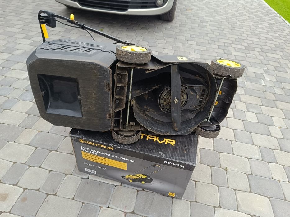 Газонокосарка електрична