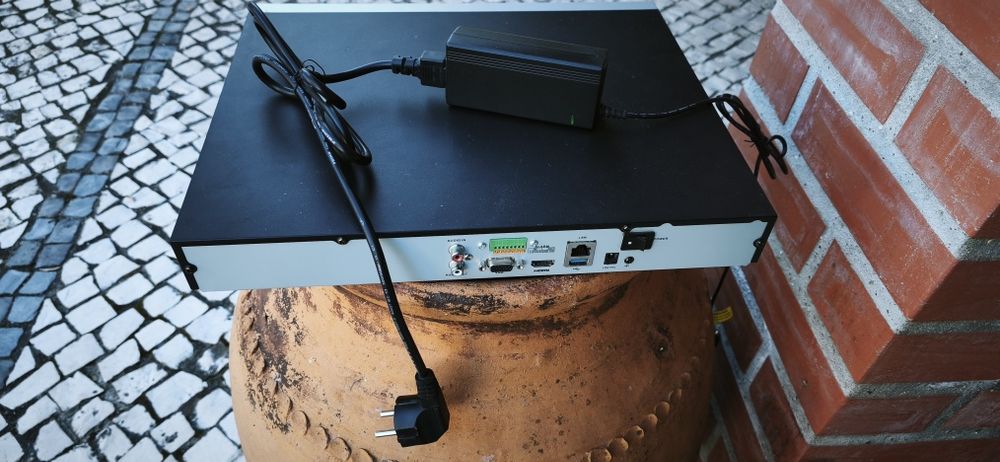 NVR Hikvision 8 canais com HDD DE 2 TB