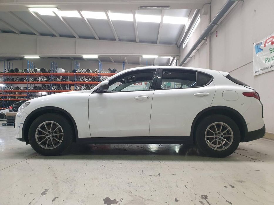 Câmera De Visualização Frontal Alfa Romeo Stelvio 630
