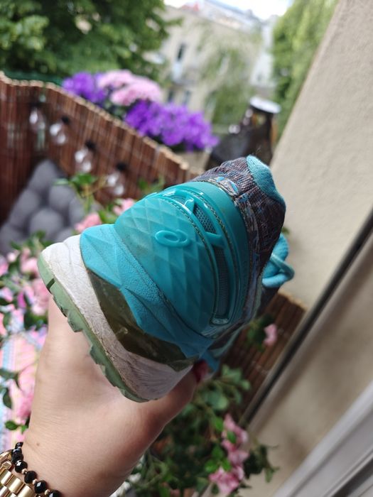 Asics Gel-Kayano 23 adidasy sportowe damskie 39,5