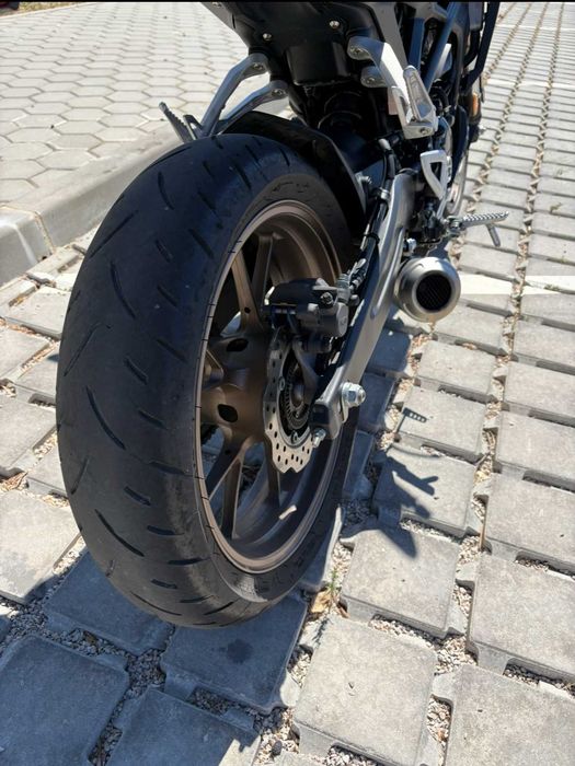 Honda CB125R 2023