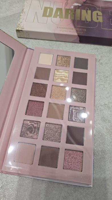 Catrice daring nude eyeshadow palette paleta cieni do powiek