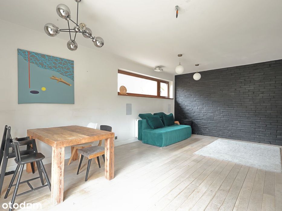 Dom wolnostojący z fotowoltaiką przy Lesie Chełmskim