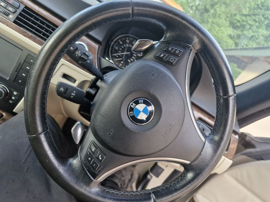 Kierownica łopatki bmw e92