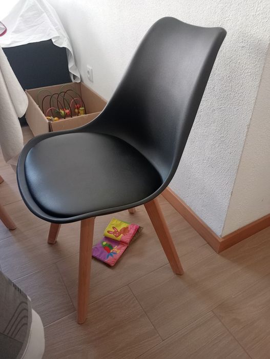 Mesa com cadeira