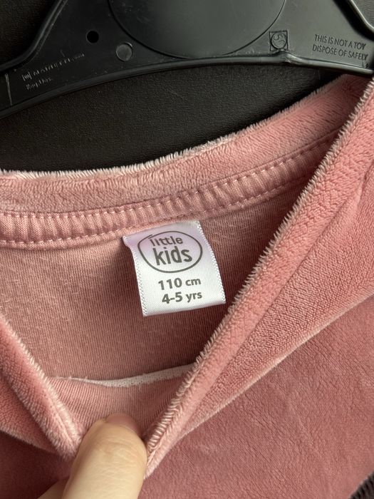 Спортивний костюм велюровий на дівчинку 110р 4/5років