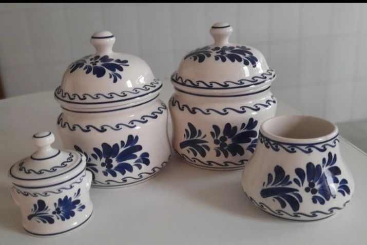 Conjunto de 5 peças de loiça de Viana pintada à mão