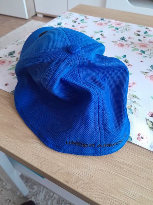 Sprzedam czapkę z daszkiem Under Armour