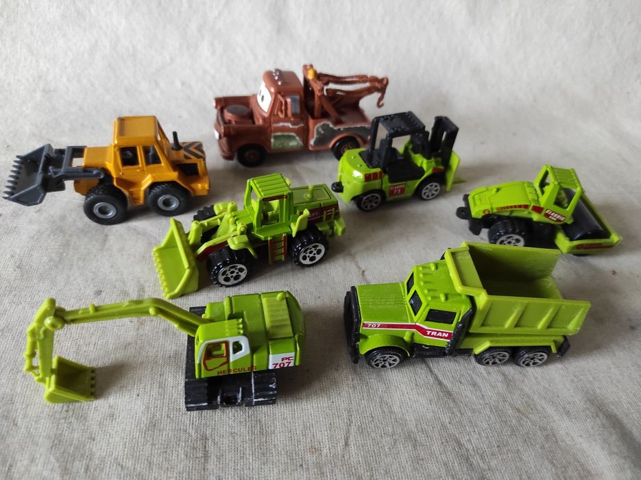Samochodziki maszyny budowlane zabawki dla chłopca 7 sztuk
