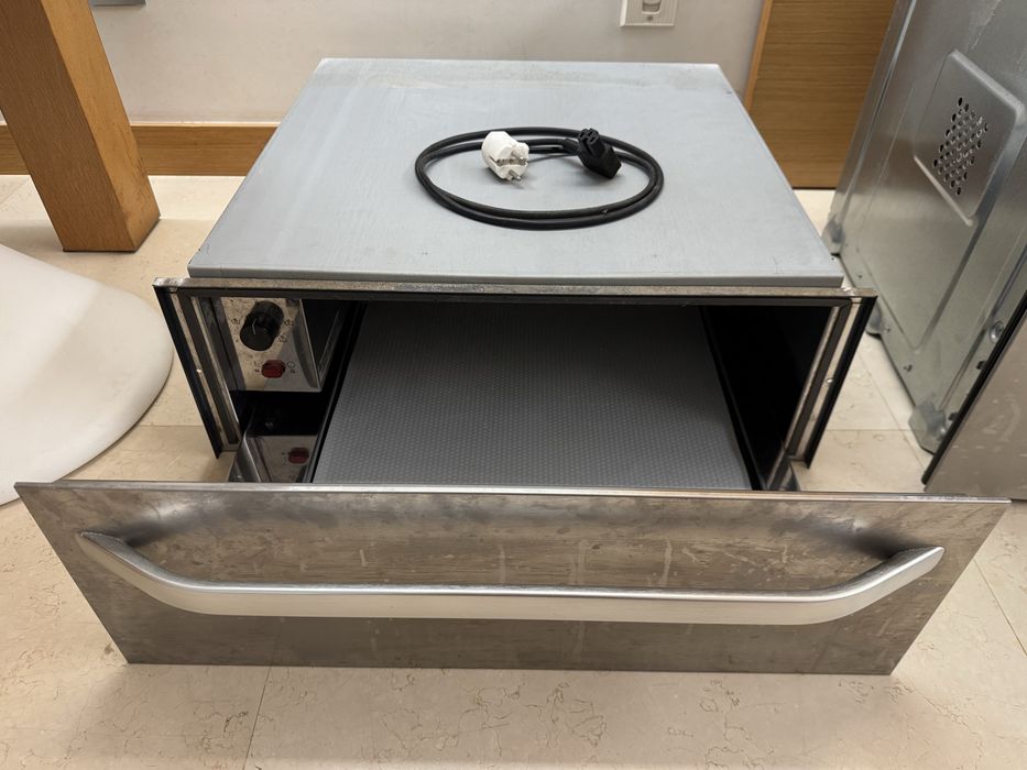 Gaveta de aquecimento encastrável