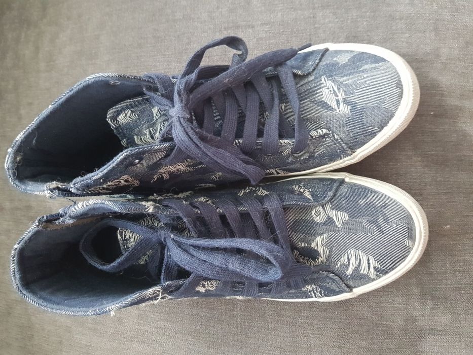 Lekkie buty benetton  chłopięce r. 38