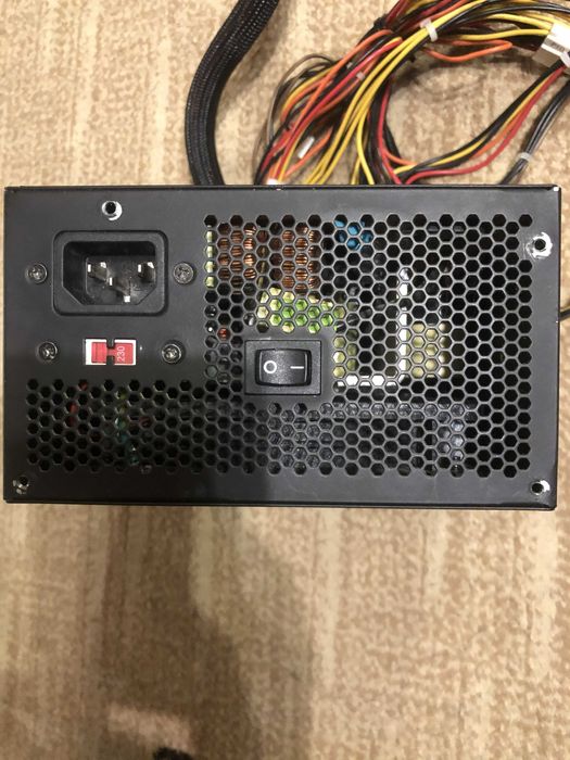Продам блок живлення Hipro 400W або обміняю на кулер для процесора