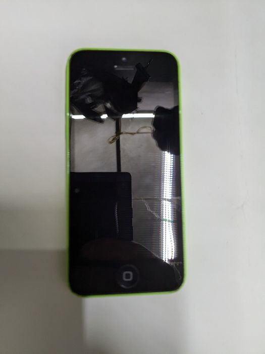 iPhone 5 телефон б.у