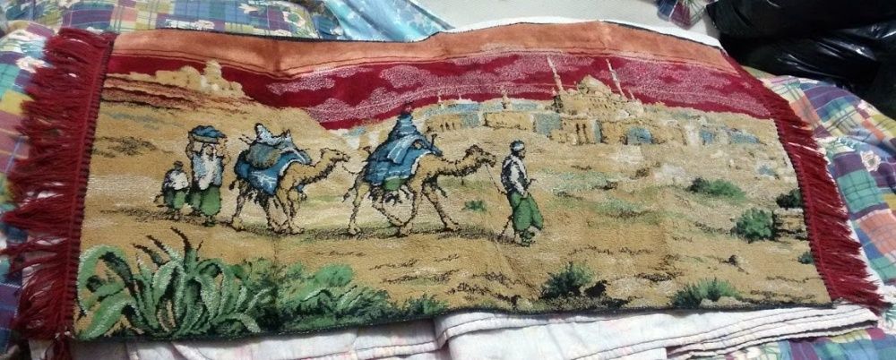 Tapetes Deserto Camelos Vermelho e Azul Efeito acetinado