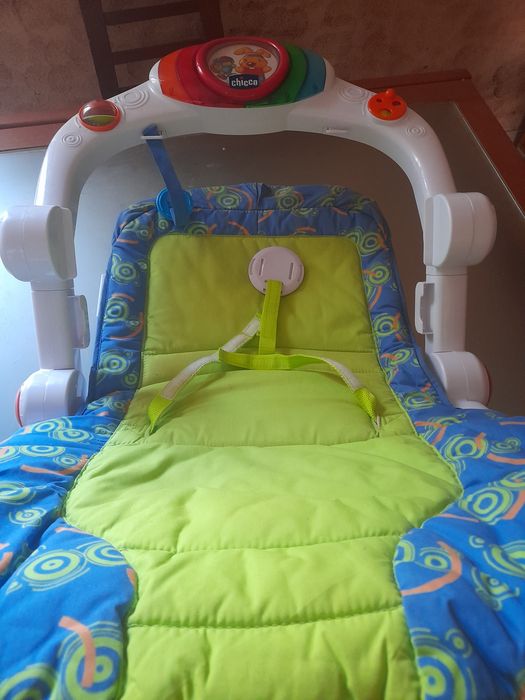 Cadeira de descanso para bebé
Em excelente estado