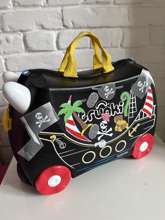 Продам дитячу валізу детский чемодан Trunki