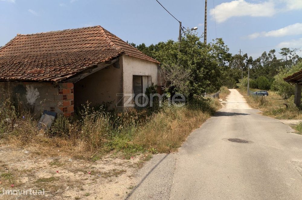 Terreno em zona tranquila na Maceira, a poucos minutos de Leiria