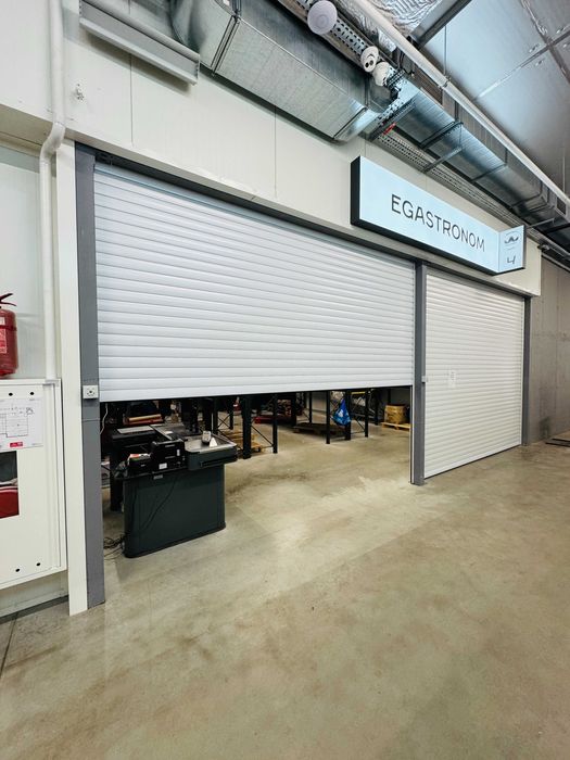 Продаж торгового місця на ринку Шувар, 80 м.кв., (є холодильник)