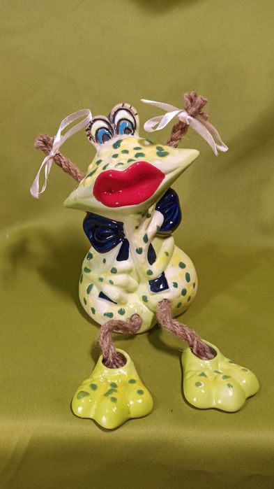 Статуетка керамічна жабка
