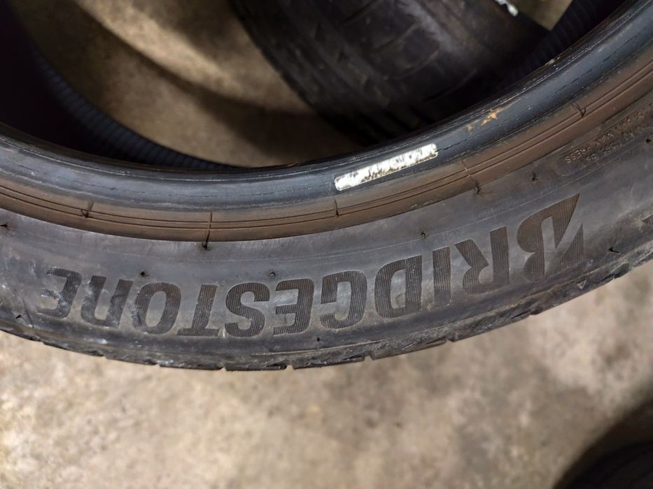 Pneus 235/45r20 Bridgestone Alenza ocasião