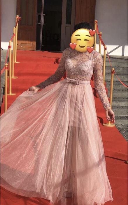 Плаття на випускний