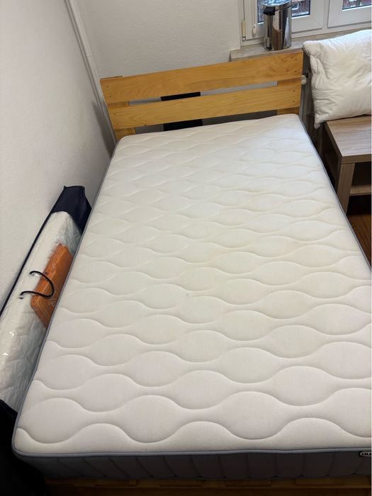 Solidne łóżko z palet 120×200 + materac IKEA, 2 szuflady