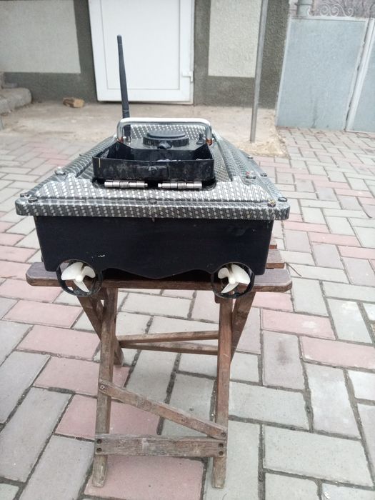 Карповый кораблик Флуйтек Карбон с gps на 16 точек памяти,