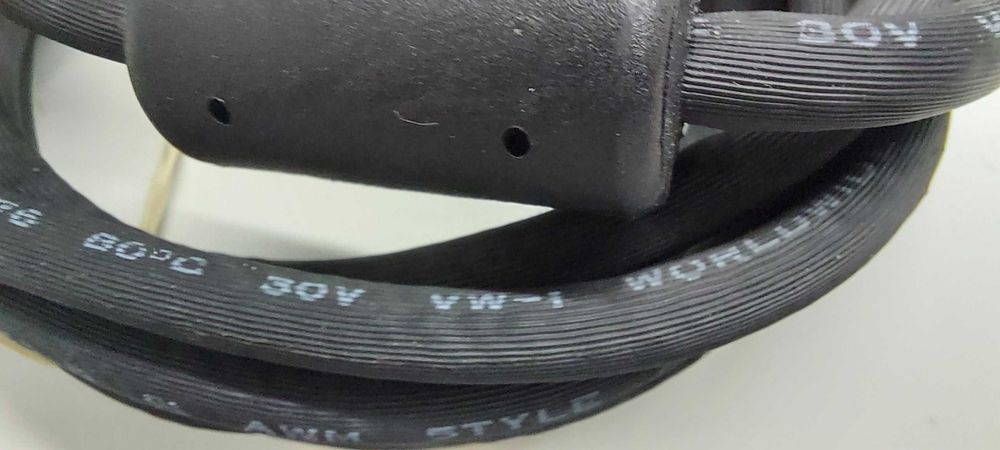 Worldwire Cable for PC Monitors438692643362590722