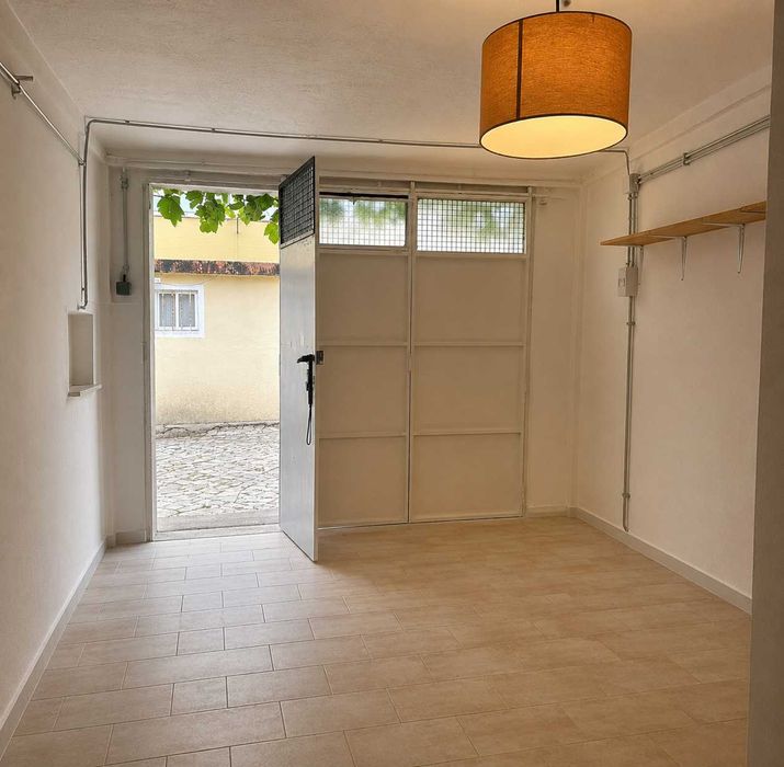 aluga se garagem exterior agualva cacem