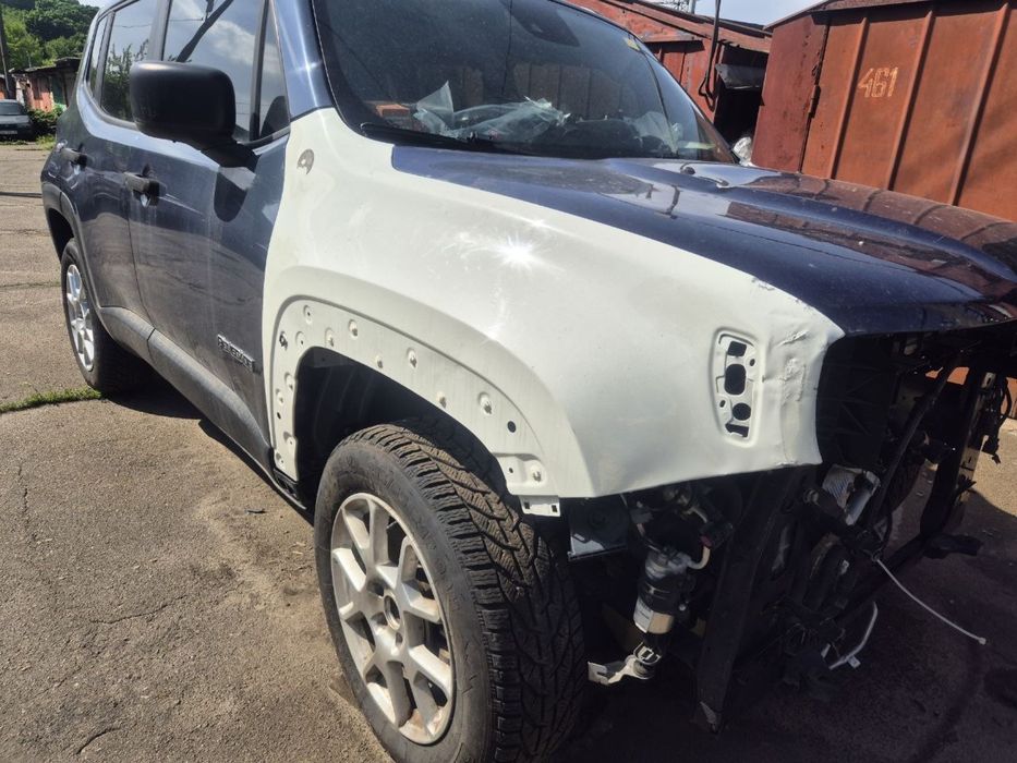 Крило праве оригінал Jeep Renegade