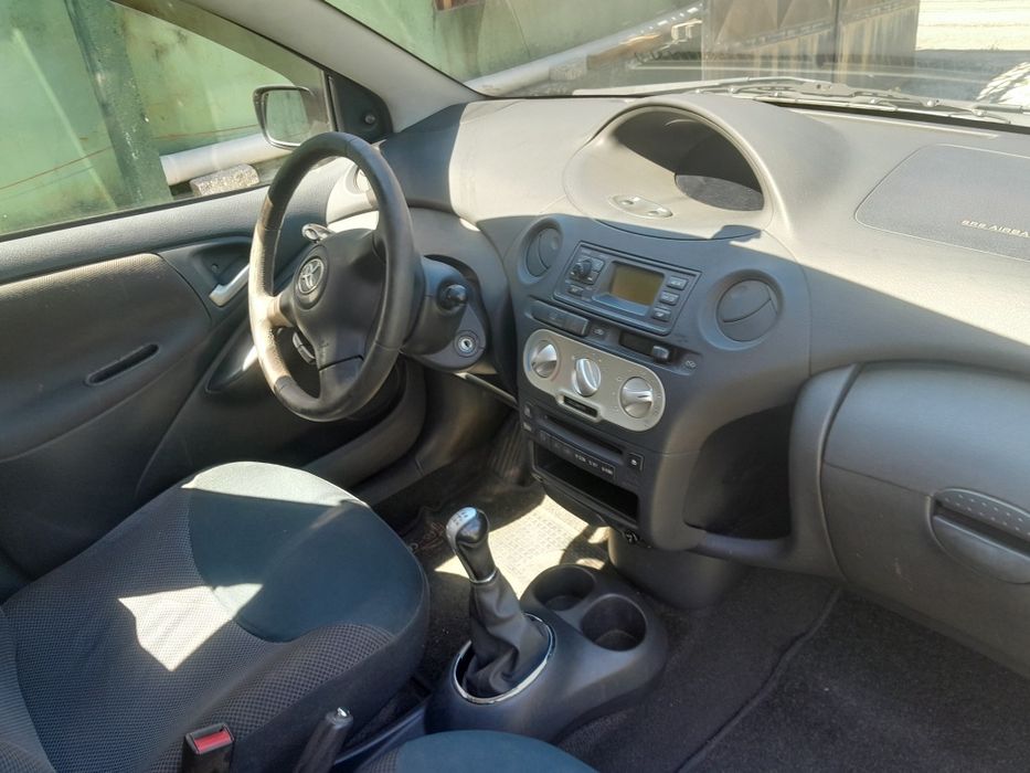 Toyota yaris 1000 vvt-i   impecável