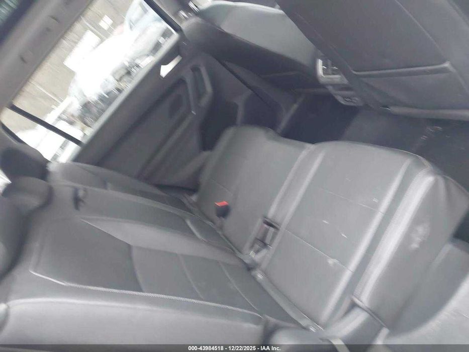 VOLKSWAGEN Tiguan SE, 2017