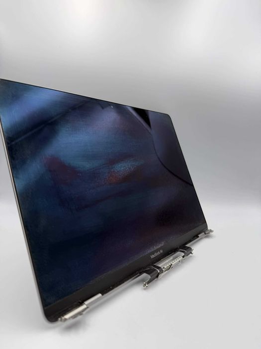 Skrzydło matryca macbook air a2337
