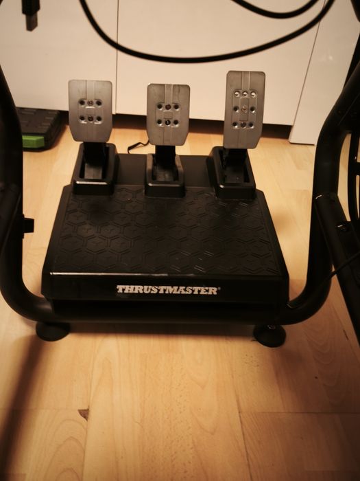 Zestaw wyścigowy kierownica Thrustmaster T248 , fotel gamingowy