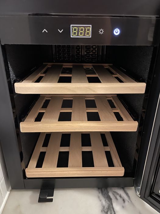 Cave de vinho novo “Caso Design”