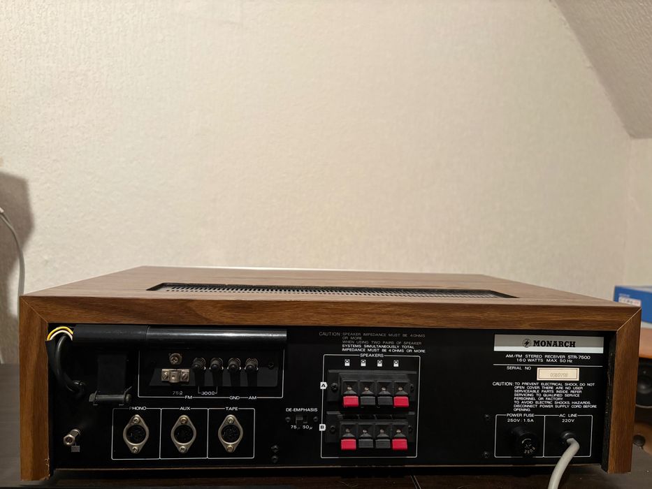 MONARCH STR-7500 Amplituner