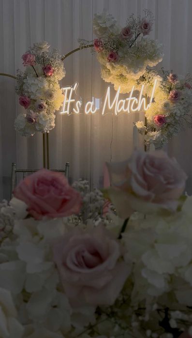 It's a Match! napis tinder neon ledon Na skraju raju wesele ślub