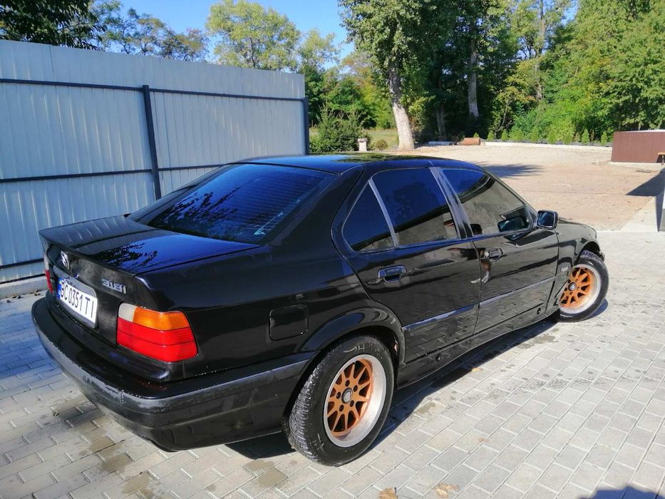 BMW           e36