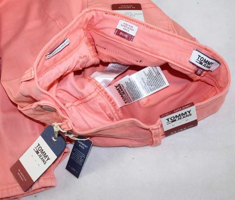 Damskie jeansy Tommy Jeans Sylvia rurki 7/8 wysoki stan różowe W27/L32