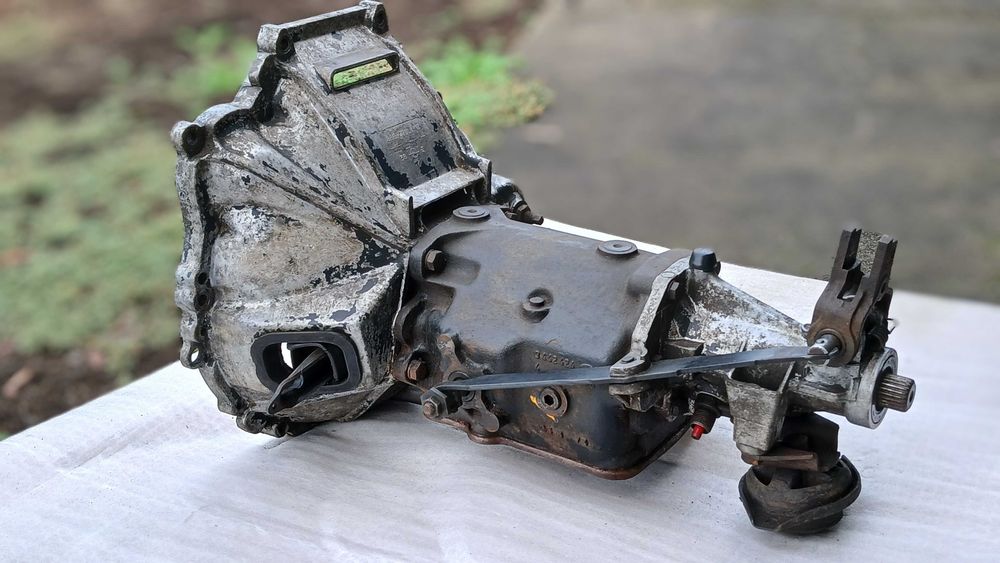 Vendo caixa de velocidades para Opel Rekord D