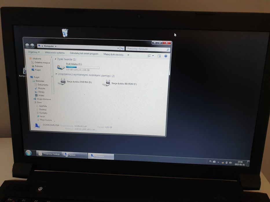Komputer, laptop Lenovo B575e w zestawie z ładowarką