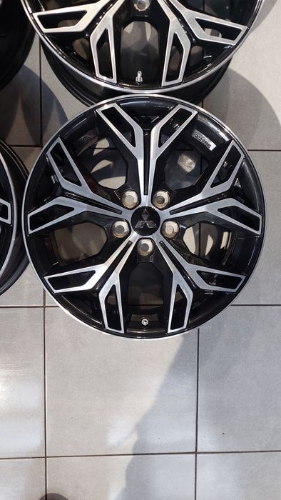 Диски 18 5/114.3 ЕТ38 Mitsubishi оригінал